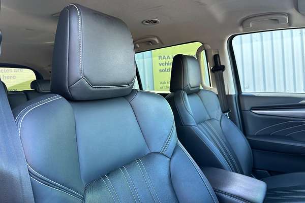 2022 Isuzu MU-X LS-T thumb-16