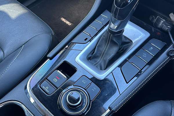 2022 Isuzu MU-X LS-T thumb-25