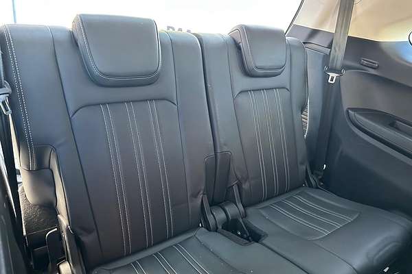 2023 Isuzu MU-X LS-T thumb-12