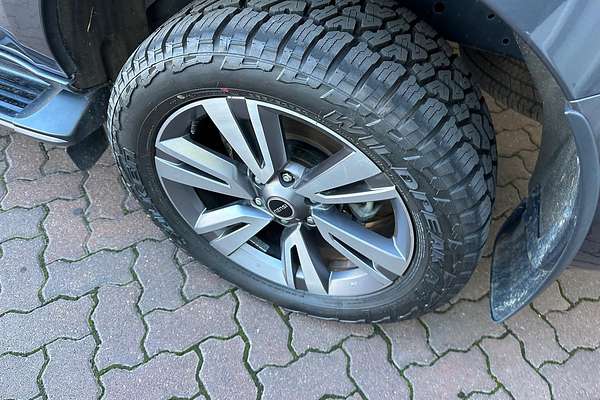 2023 Isuzu MU-X LS-T thumb-14