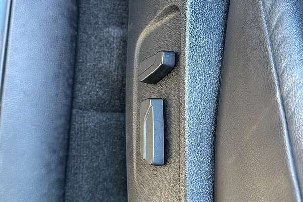 2023 Isuzu MU-X LS-T thumb-19