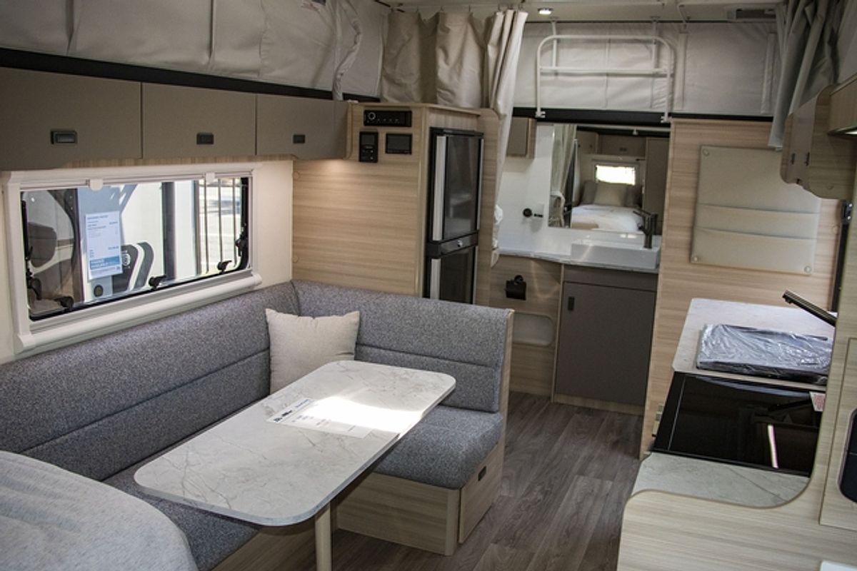 2025 Jayco DISCOVERY POPTOP 17.55-9.OB.DY-MY25