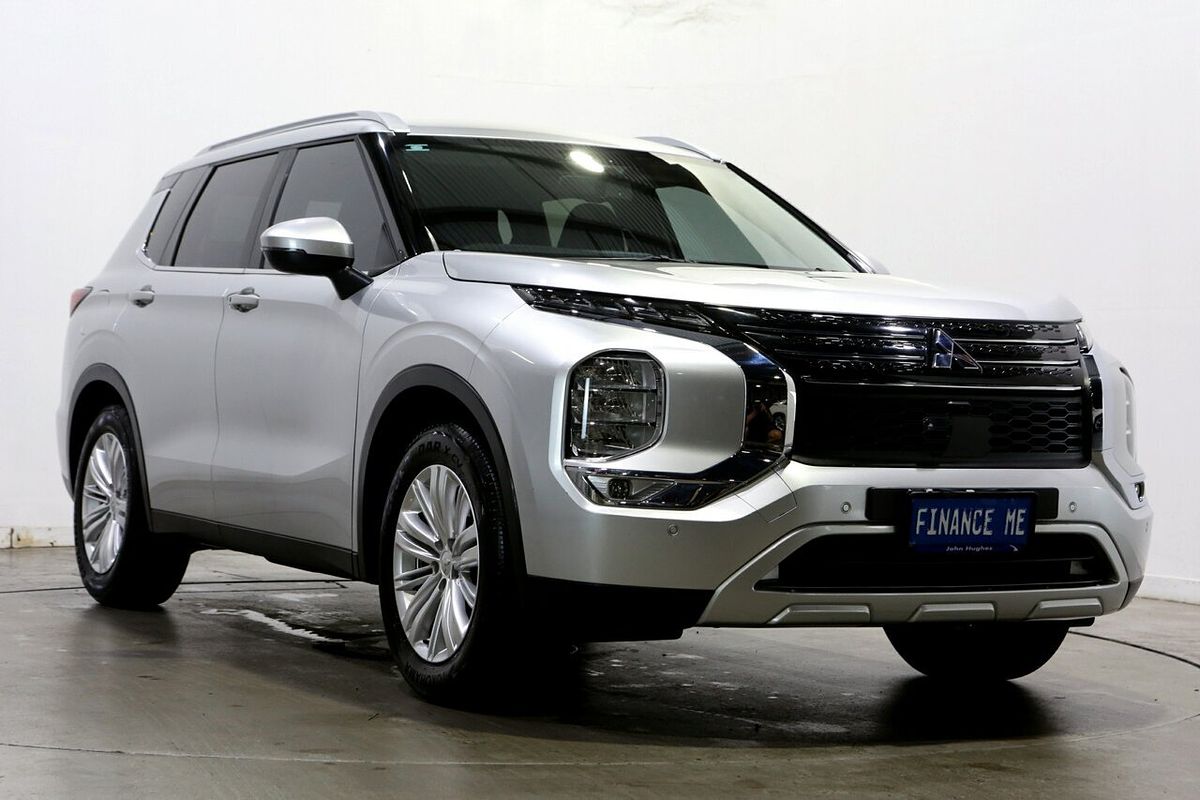 2024 Mitsubishi Outlander LS ZM