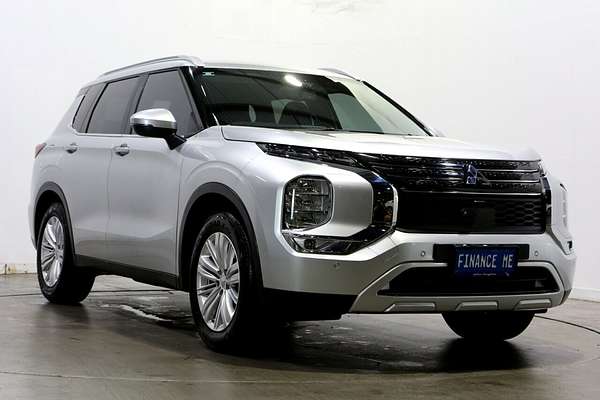 2024 Mitsubishi Outlander LS ZM