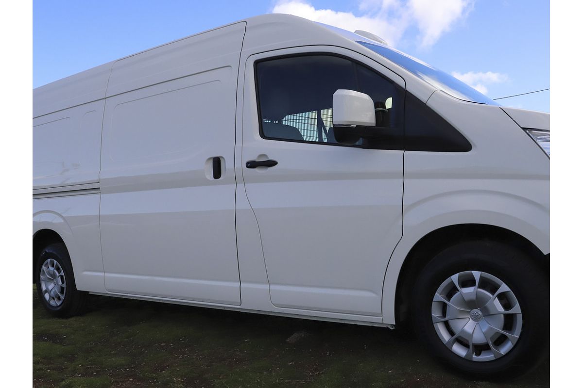 Hiace Van SLWB 2.8L T Diesel Automatic 9639220 005