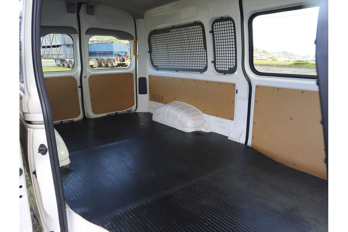 Hiace Van SLWB 2.8L T Diesel Automatic 9639220 005