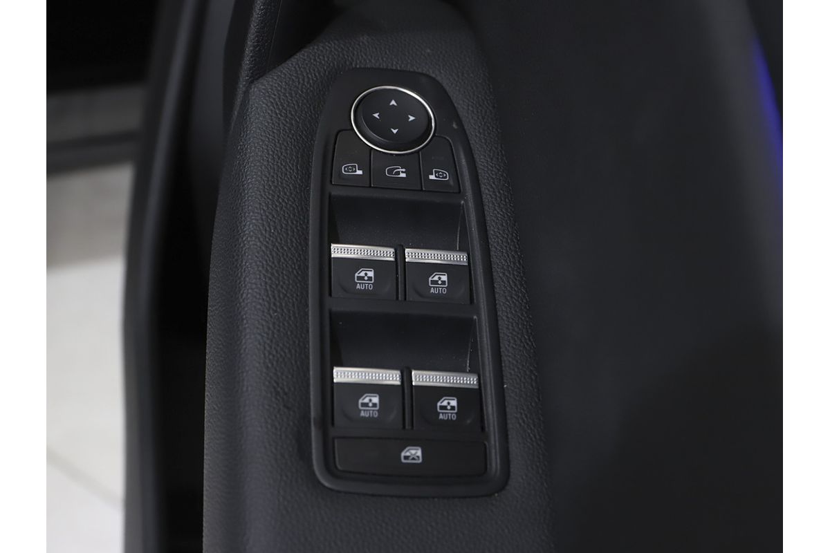 2022 Captur Intens 1.3L Petrol EDC (CP1STAMNHA6C)