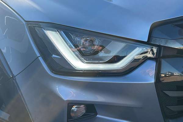 2023 Isuzu D-MAX X-TERRAIN 4X4 thumb-1