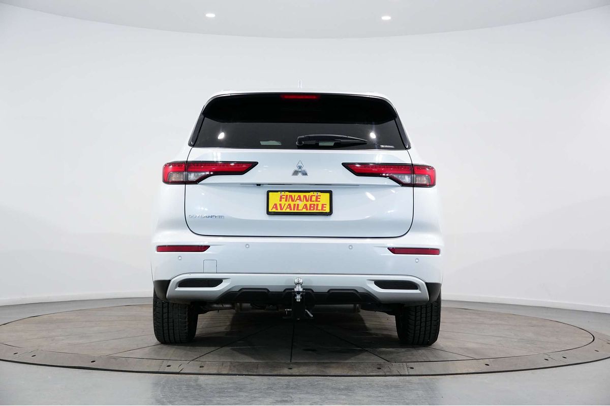 2022 Mitsubishi Outlander LS ZM