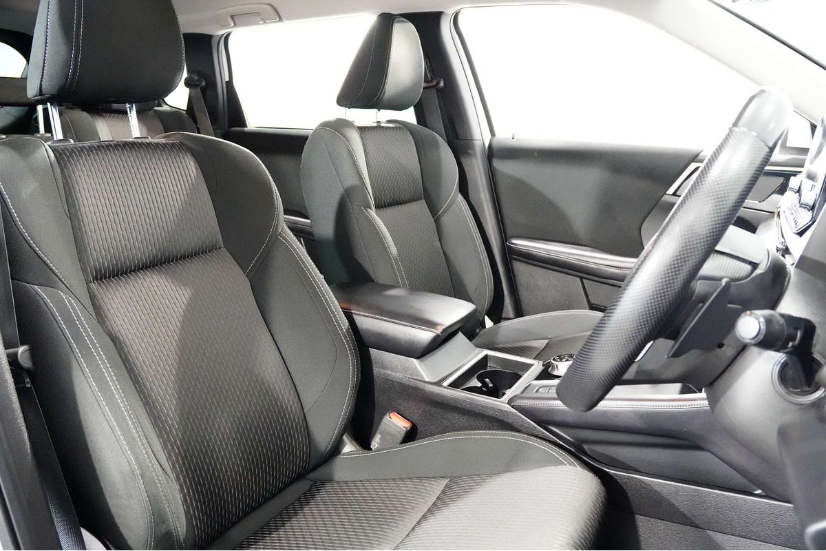 2022 Mitsubishi Outlander LS ZM