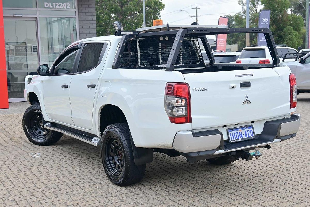 2022 Mitsubishi Triton GLX+ MR 4X4