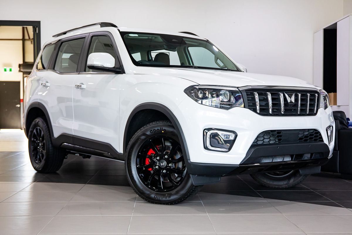 2025 Mahindra Scorpio Z8L+