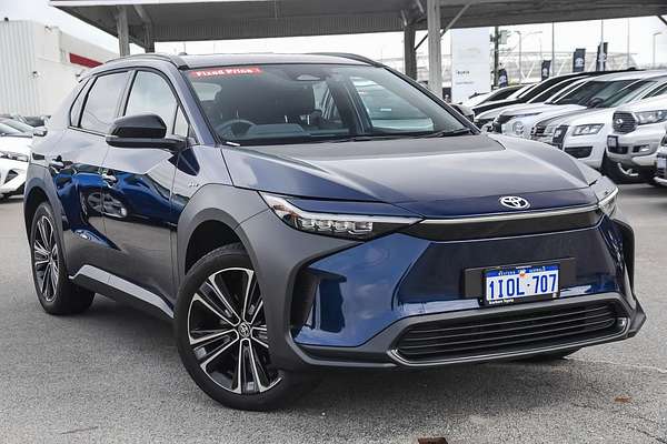 2025 Toyota bZ4X XEAM10R