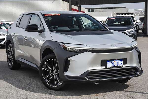 2024 Toyota bZ4X XEAM10R