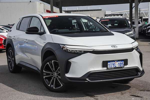 2024 Toyota bZ4X XEAM10R