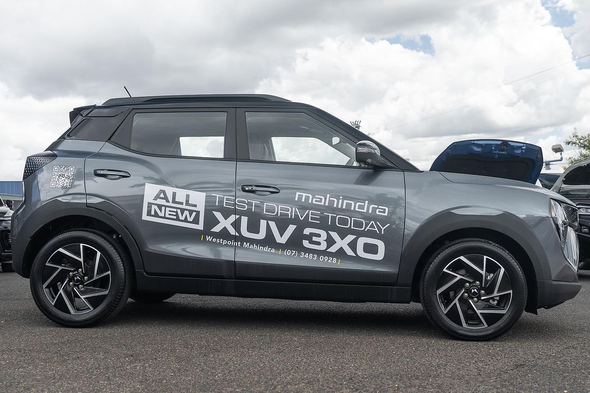 2025 Mahindra XUV3XO AX7L