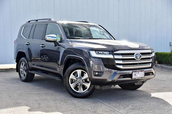 2022 Toyota Landcruiser Sahara FJA300R