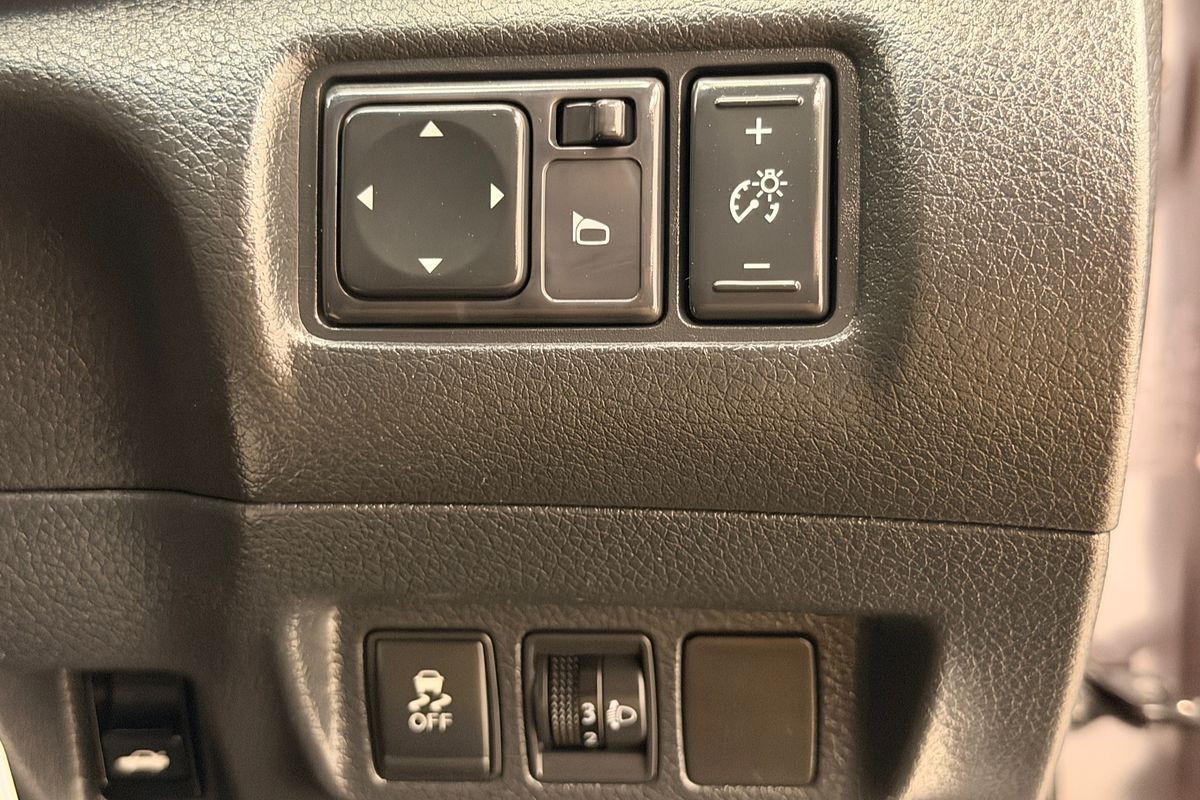 2013 NISSAN PULSAR Ti  4D SEDAN 4CYL