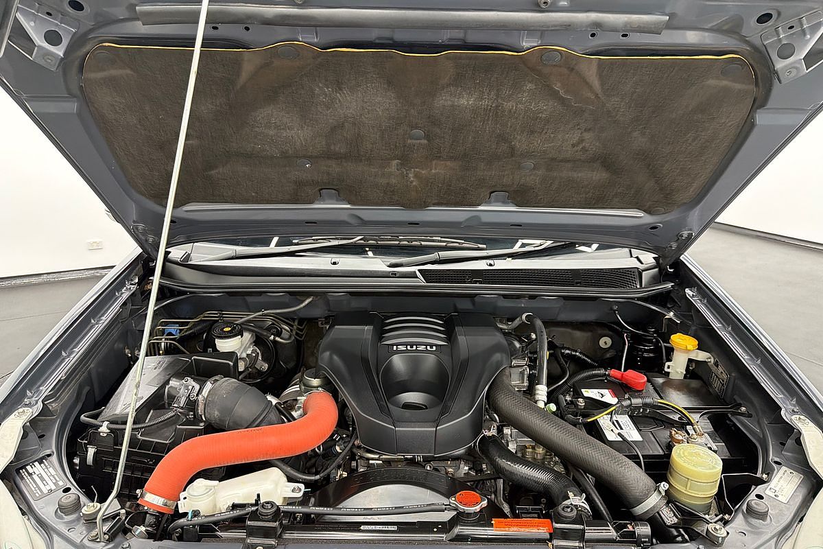 2018 Isuzu MU-X LS-T