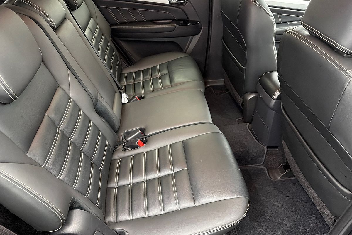 2018 Isuzu MU-X LS-T