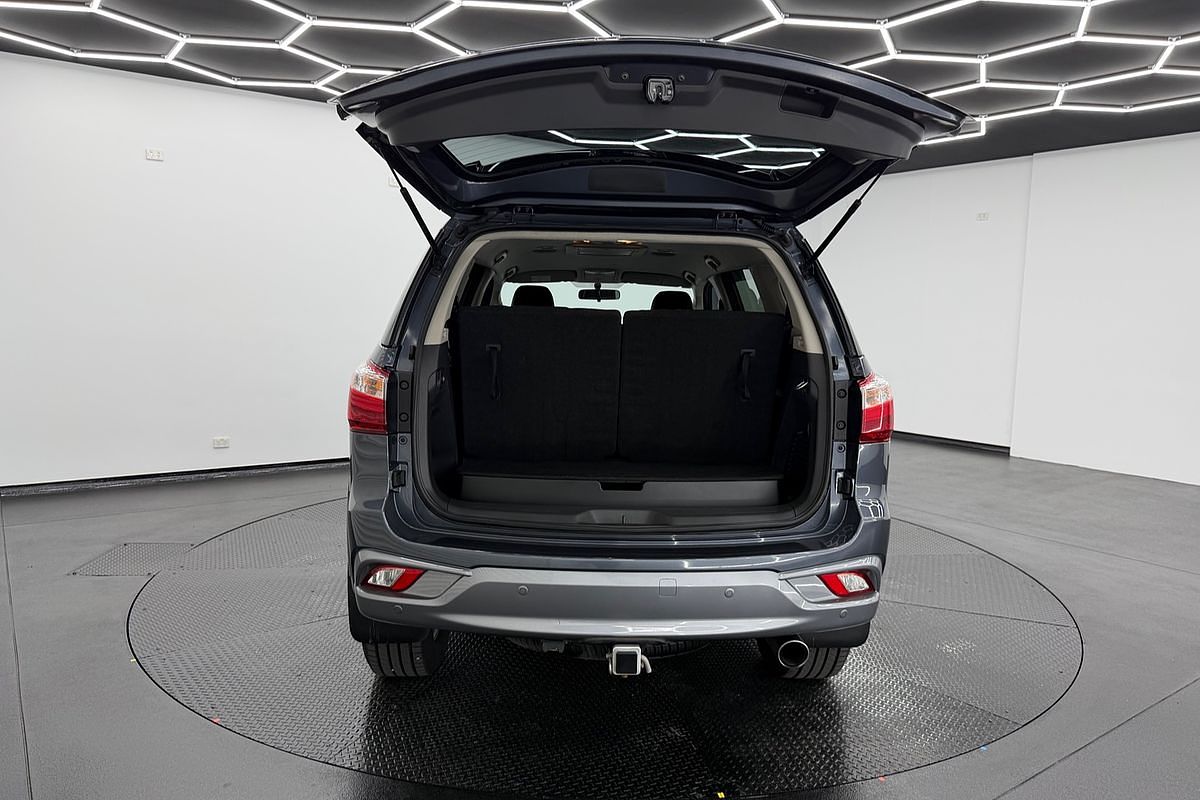 2018 Isuzu MU-X LS-T