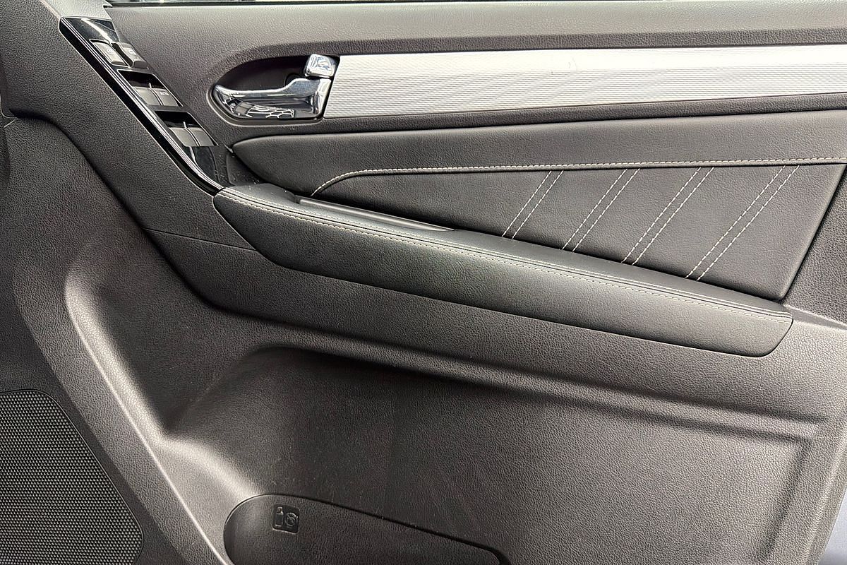 2018 Isuzu MU-X LS-T