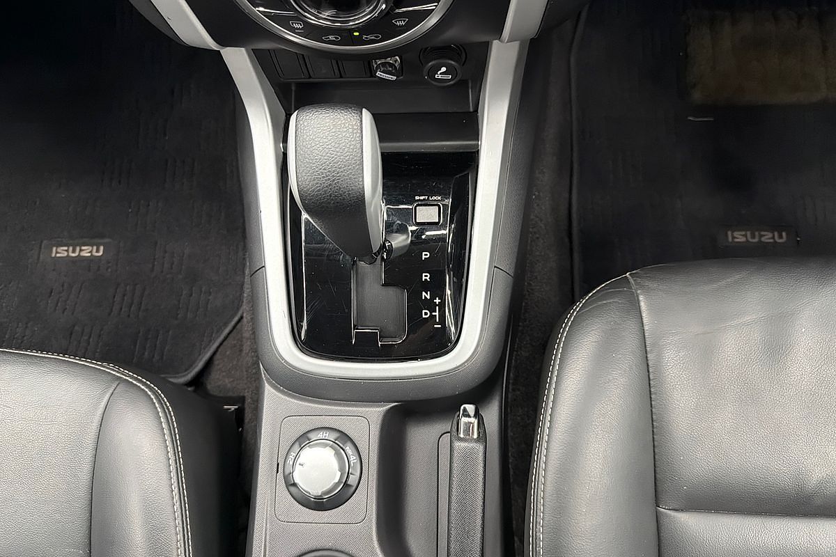 2018 Isuzu MU-X LS-T