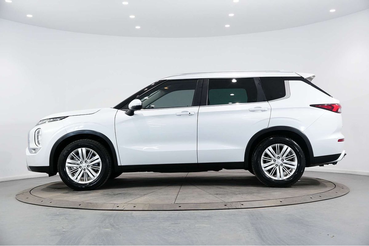 2022 Mitsubishi Outlander LS ZM