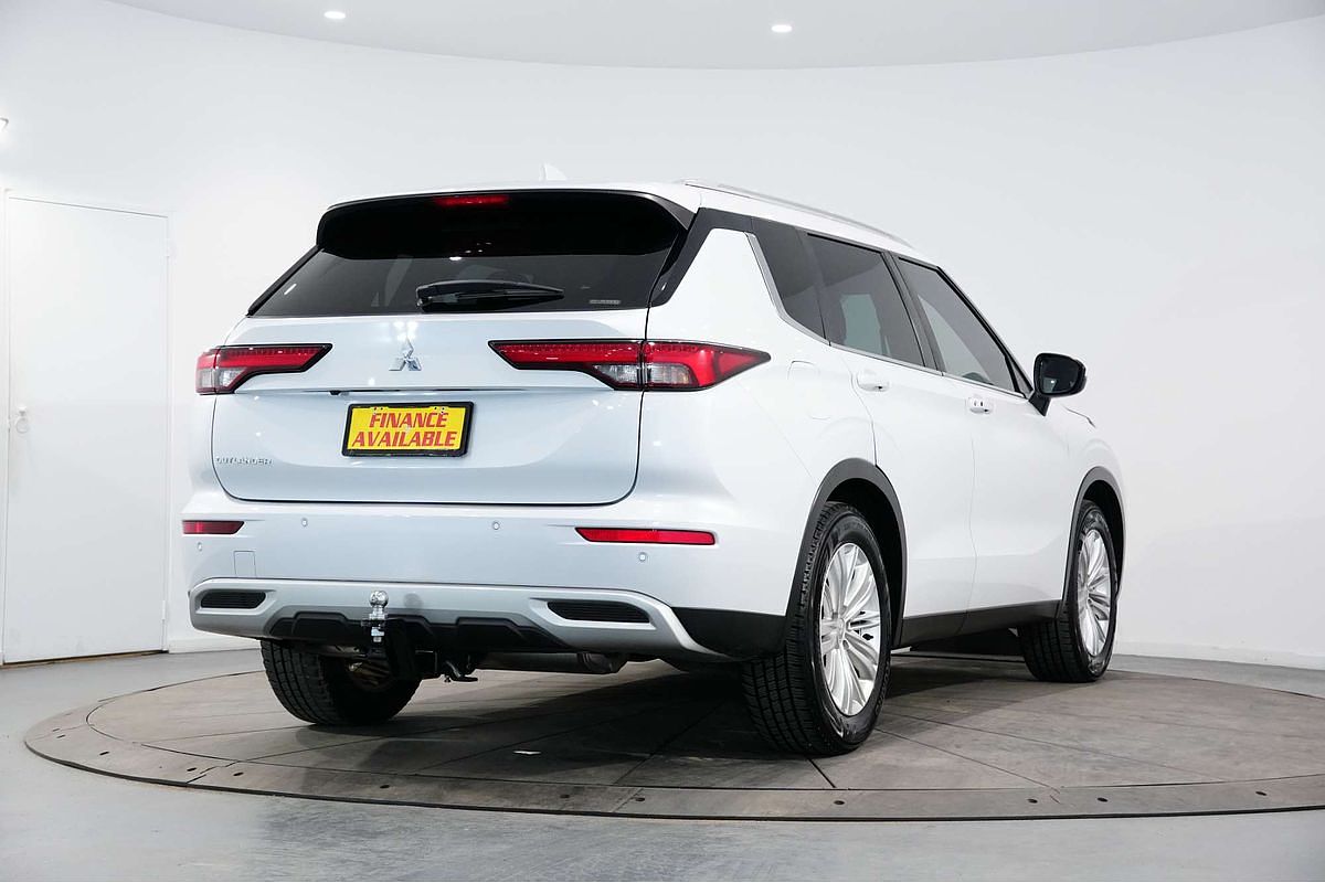 2022 Mitsubishi Outlander LS ZM
