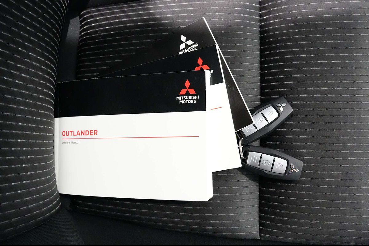 2022 Mitsubishi Outlander LS ZM