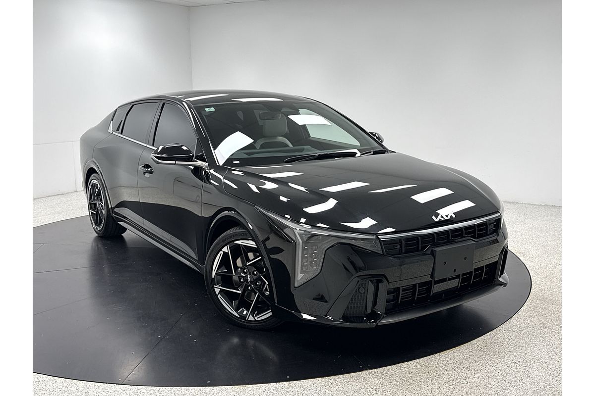 2025 Kia K4 GT-Line CL4m