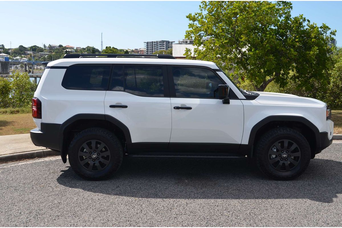 2025 Toyota Landcruiser Prado