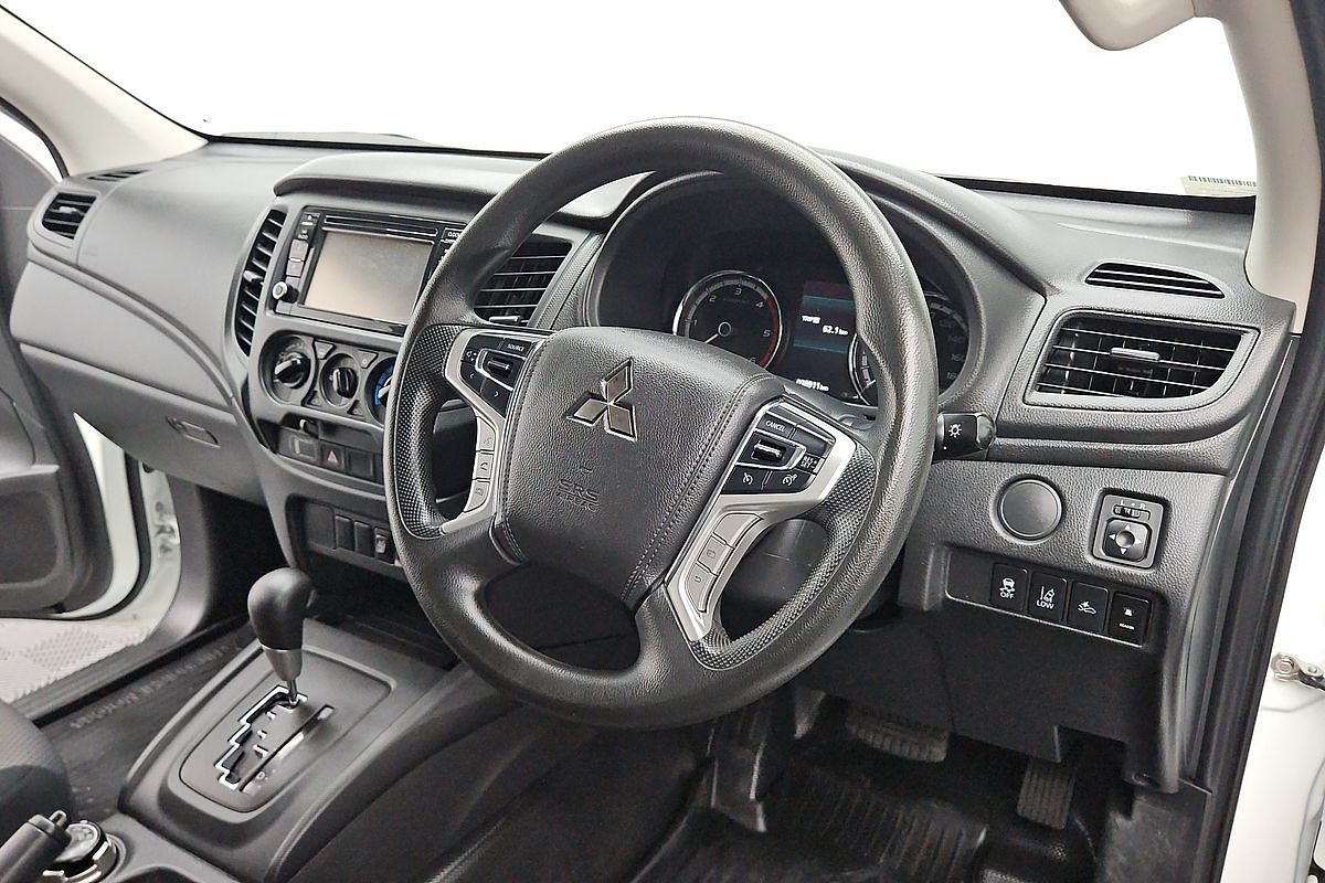 2021 Mitsubishi Triton GLX MR 4X4