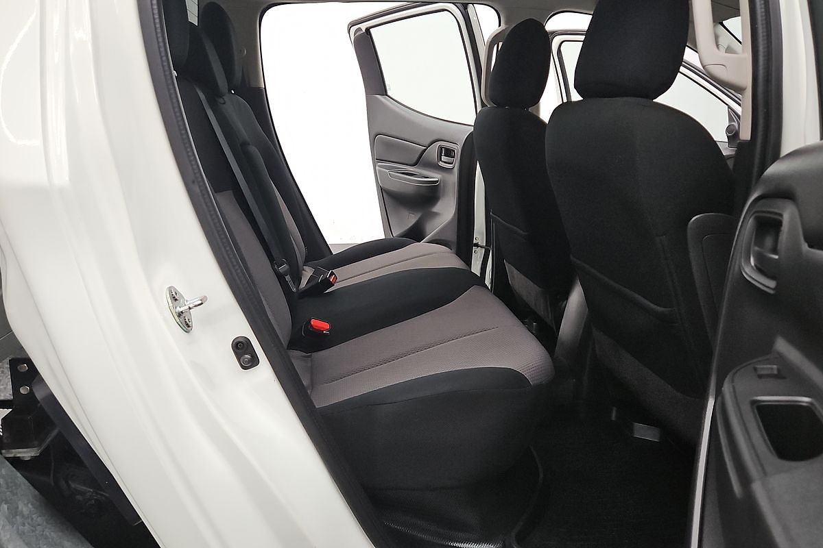 2021 Mitsubishi Triton GLX MR 4X4