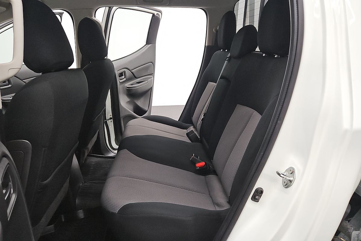 2021 Mitsubishi Triton GLX MR 4X4