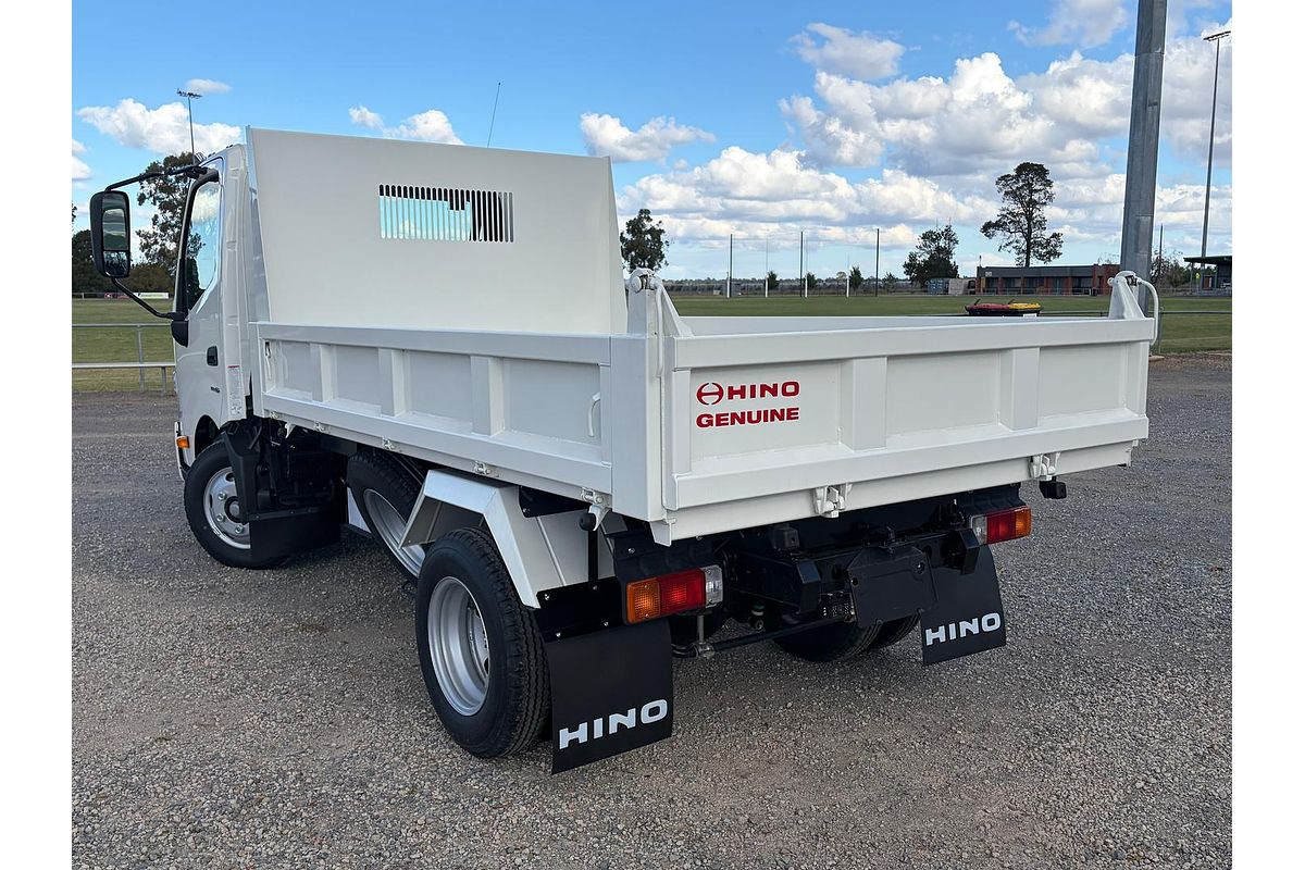 2025 Hino 300 Series 617 Tipper