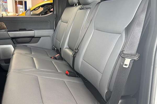 2023 Ford F-150 Lariat 4X4 SWB thumb-8