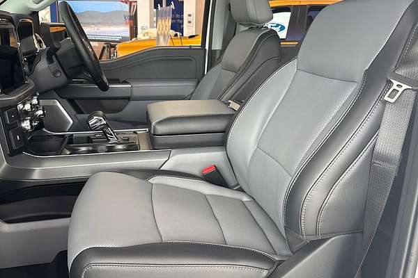 2023 Ford F-150 Lariat 4X4 SWB thumb-9