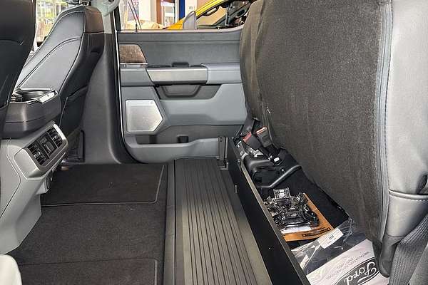 2023 Ford F-150 Lariat 4X4 SWB thumb-11