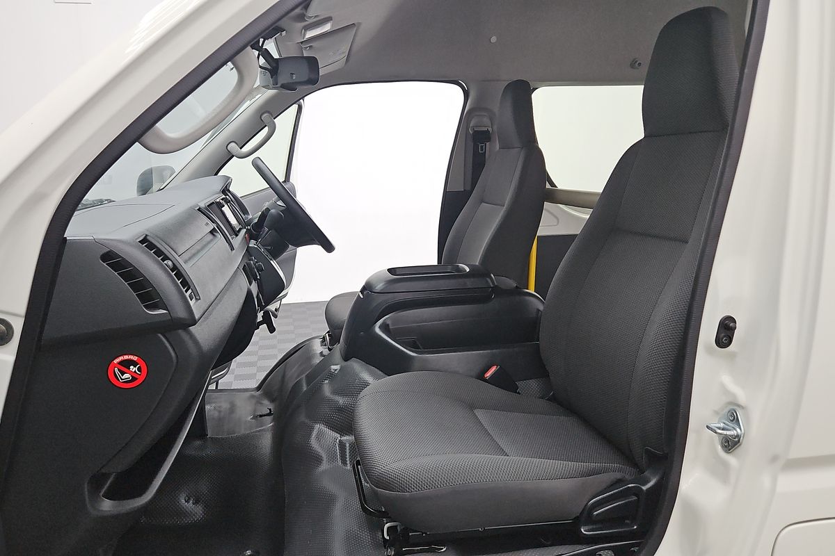 2019 Toyota Hiace Commuter KDH223R ELWB High Roof
