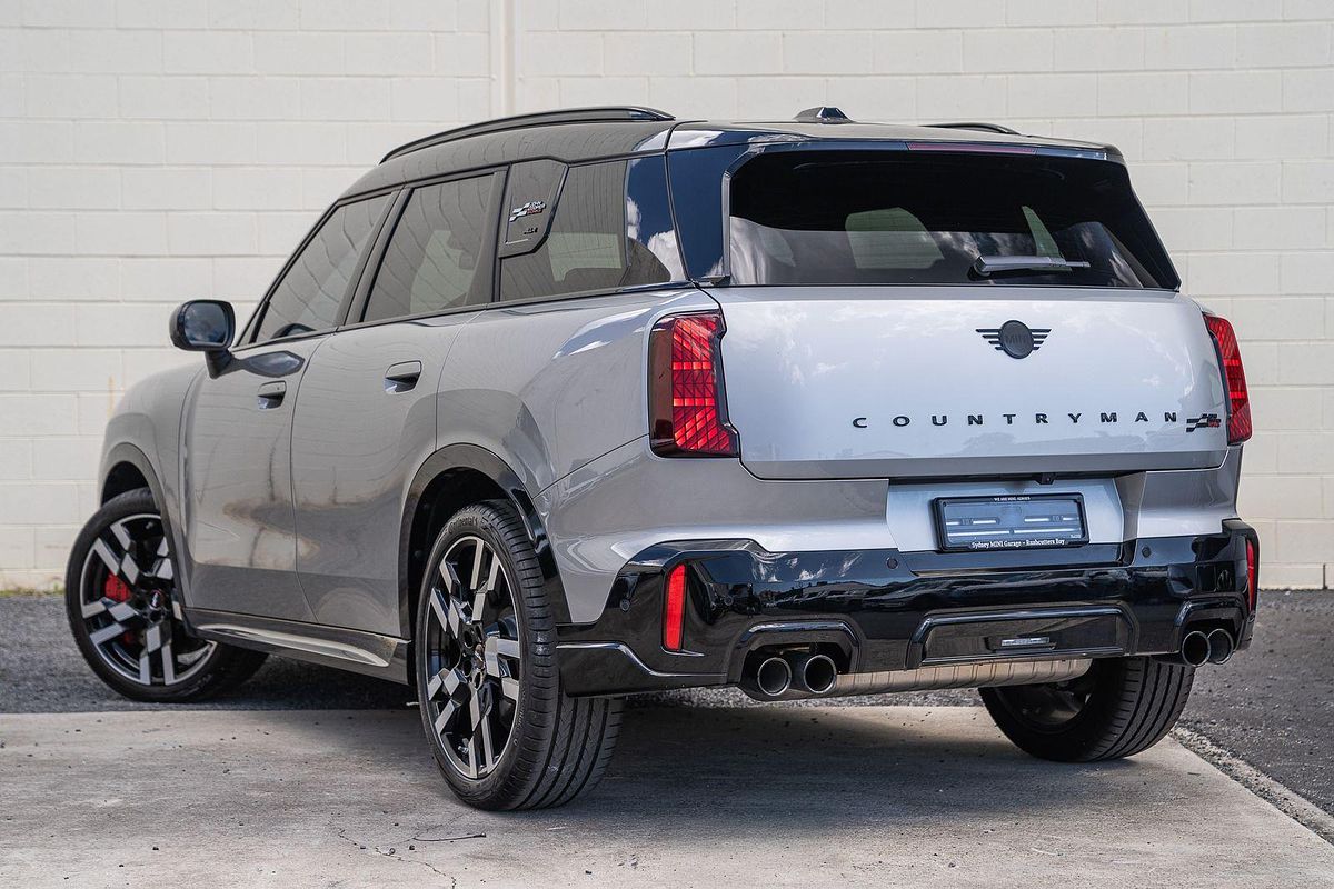 2024 MINI Countryman JCW Favoured U25