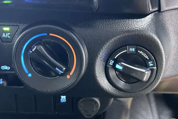 2021 Toyota Hilux Workmate GUN125R 4X4 thumb-14