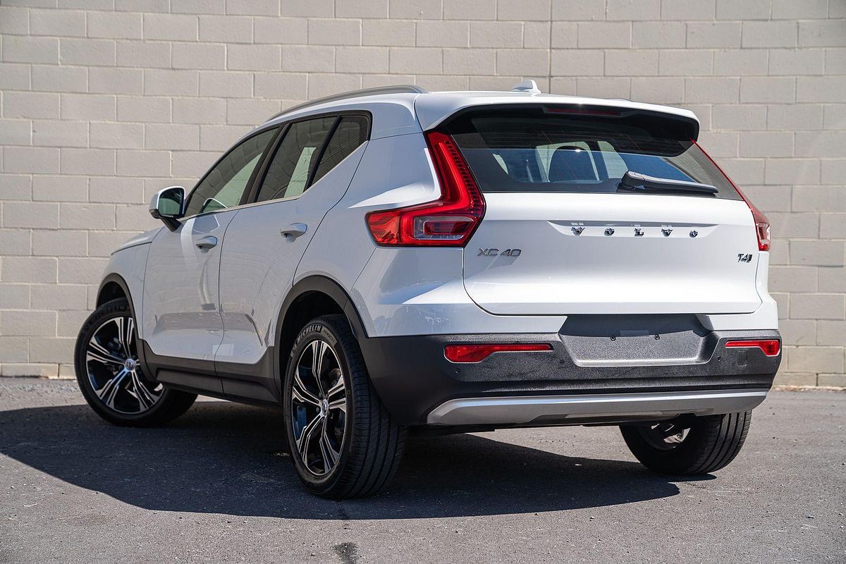 2022 Volvo XC40 T4 Inscription
