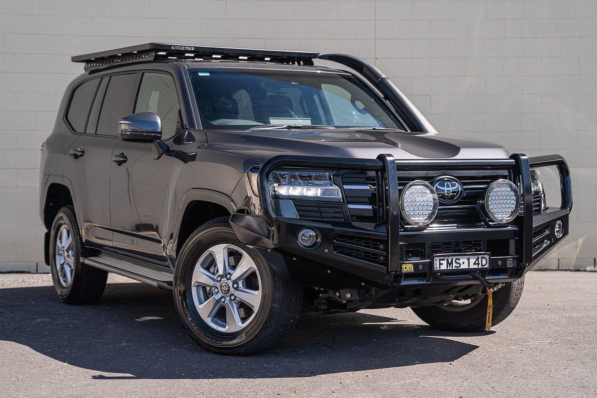 2024 Toyota Landcruiser GXL FJA300R