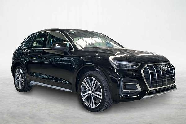 2025 Audi Q5 40 TDI Sport FY