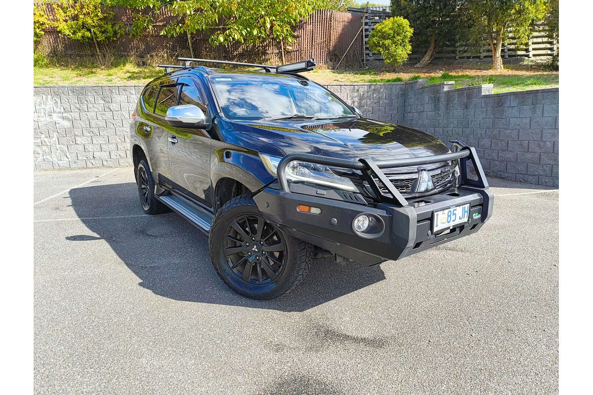 2019 Mitsubishi Pajero Sport Black Edition QE