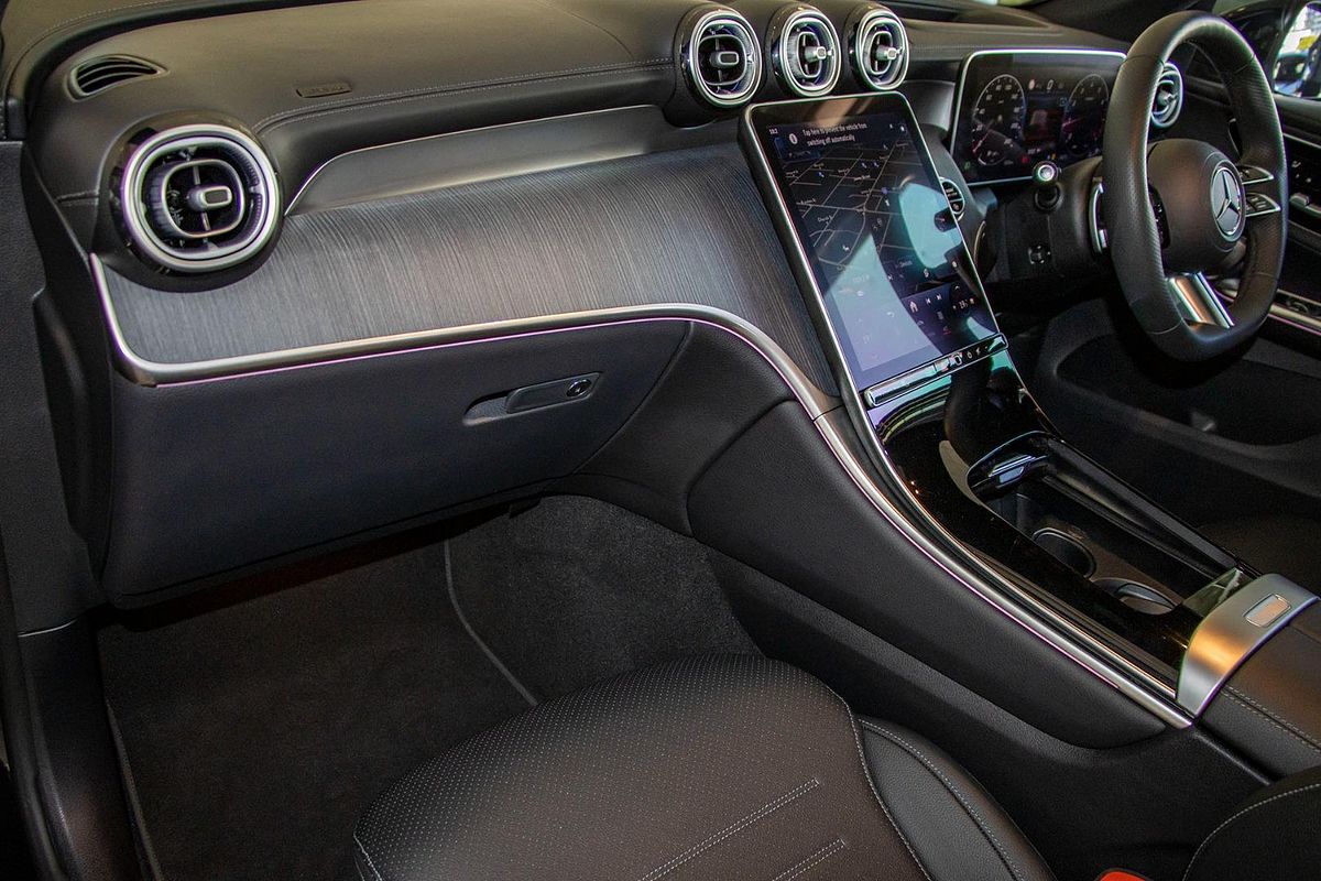 X254 803MY GLC300 WAG 9G 9sp 2 0T/17kW