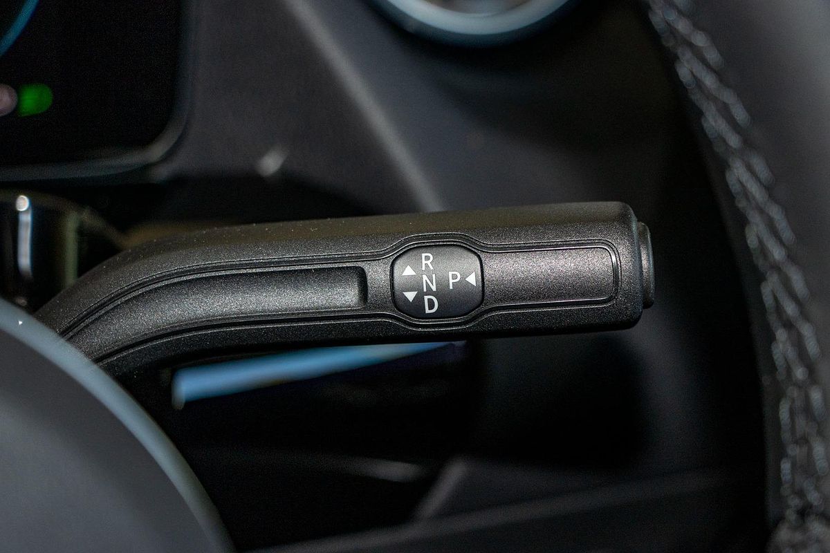 H243 802+052MY EQA250 WAG 5dr RG 1sp AC140kW