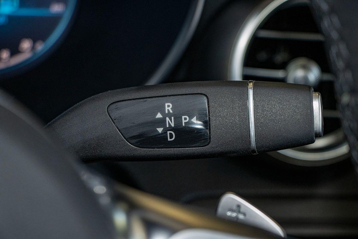 C253 800MY GLC300 CPE 5dr 9G 9 sp 2.0T