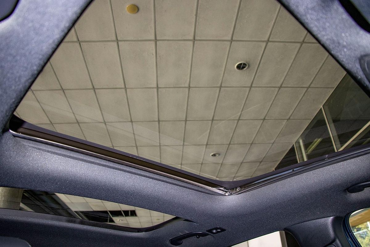 H243 802+052MY EQA250 WAG 5dr RG 1sp AC140kW